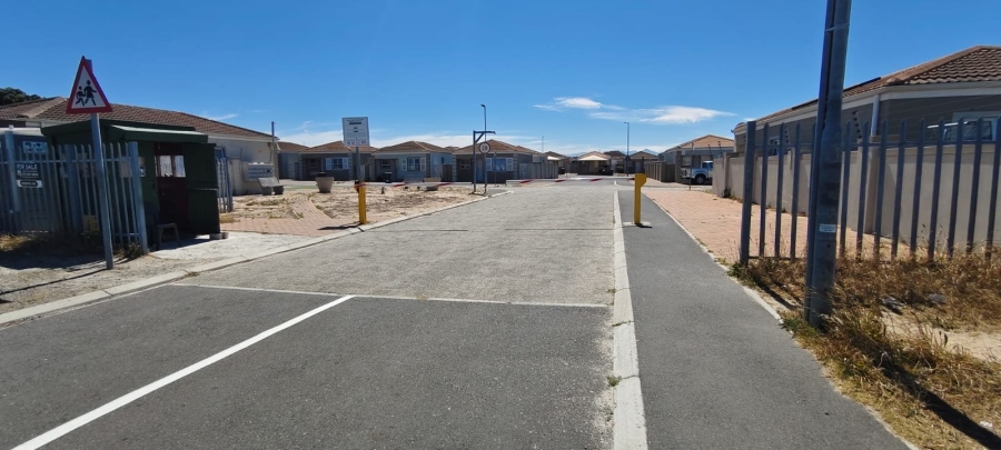2 Bedroom Property for Sale in Strandfontein Western Cape